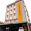 RedDoorz Plus near Universitas Negeri Makassar