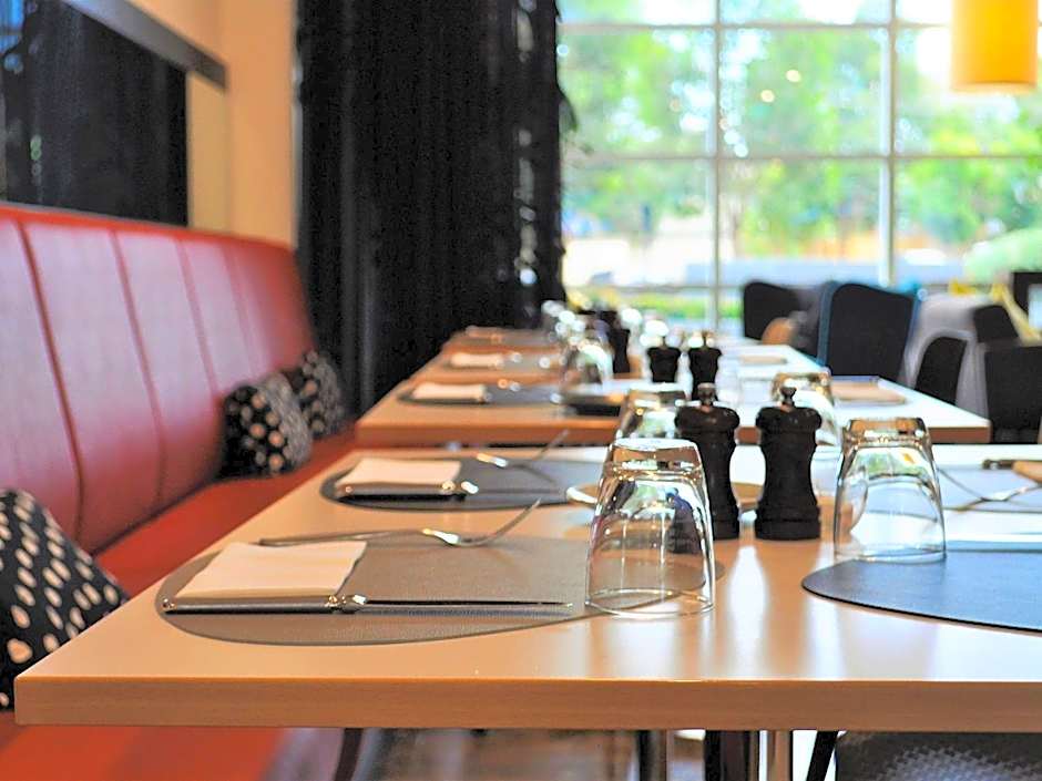 Ibis Melbourne Glen Waverley Hotel