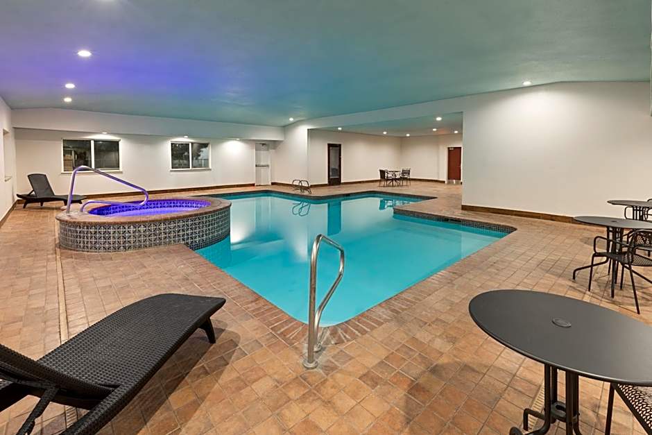 Super 8 by Wyndham Lubbock West