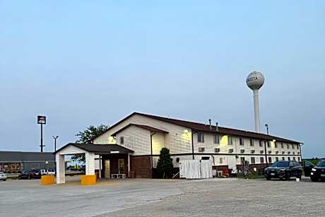 Super 8 by Wyndham Mendota I-39