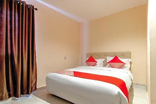 OYO 2895 Paranginan Residence