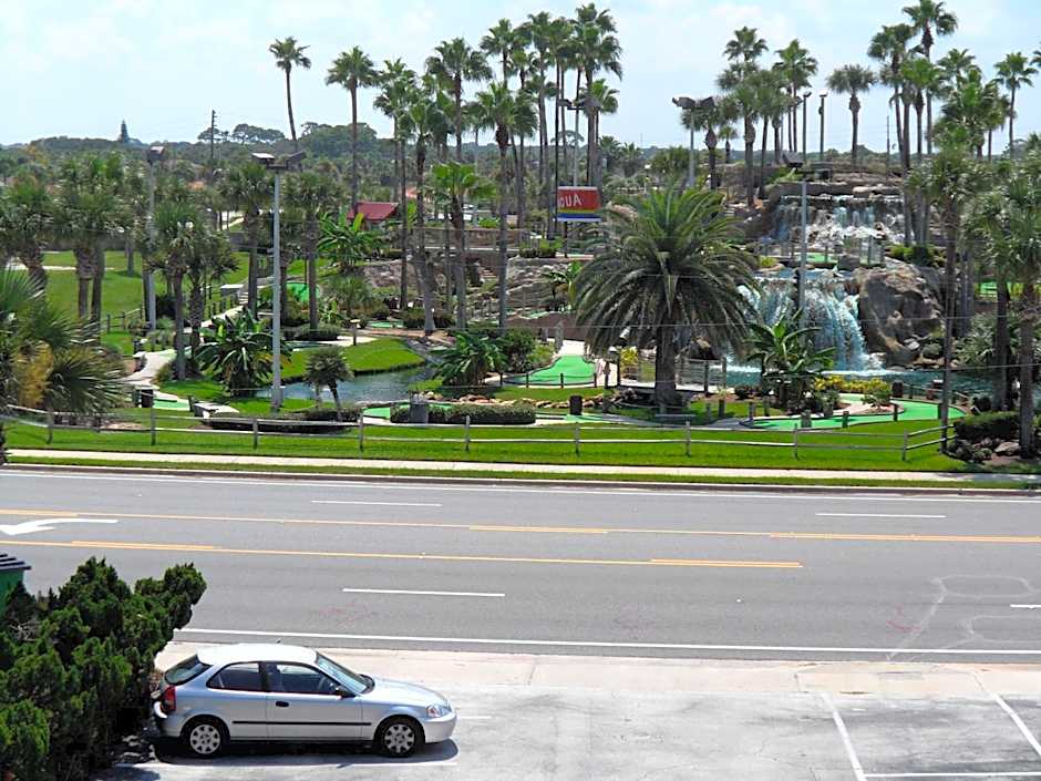 Driftwood Beach Motel