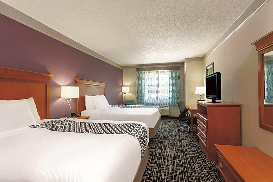 La Quinta Inn & Suites by Wyndham Jackson Airport/Pearl