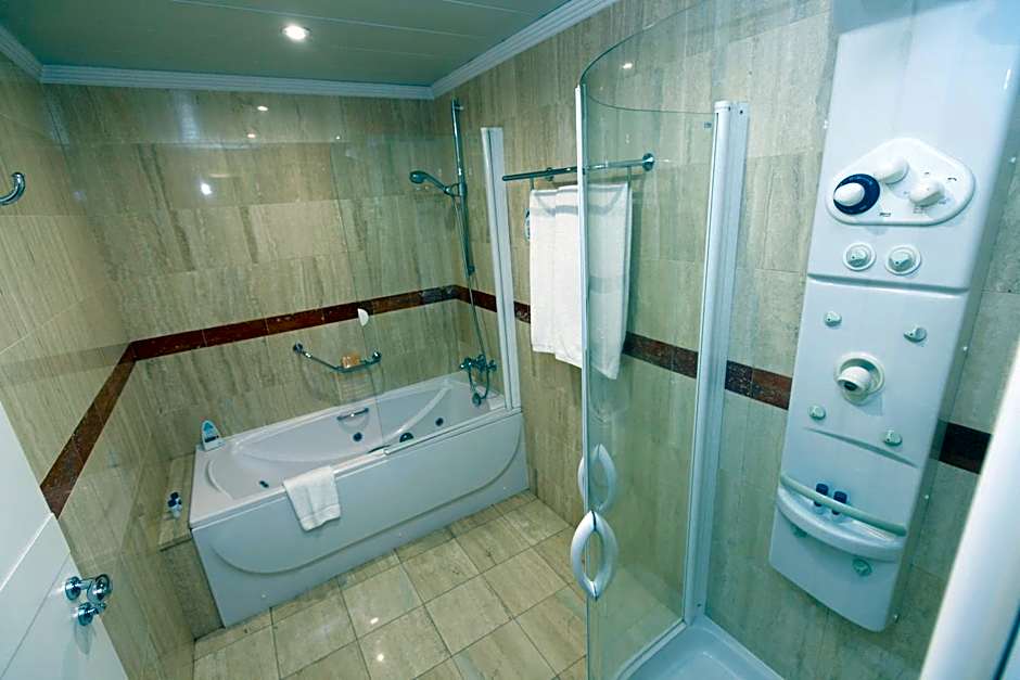 Oca Puerta del Camino Hotel