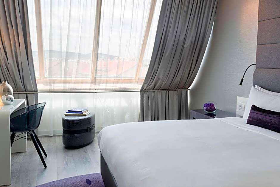 Renaissance® Vienna Schonbrunn Hotel