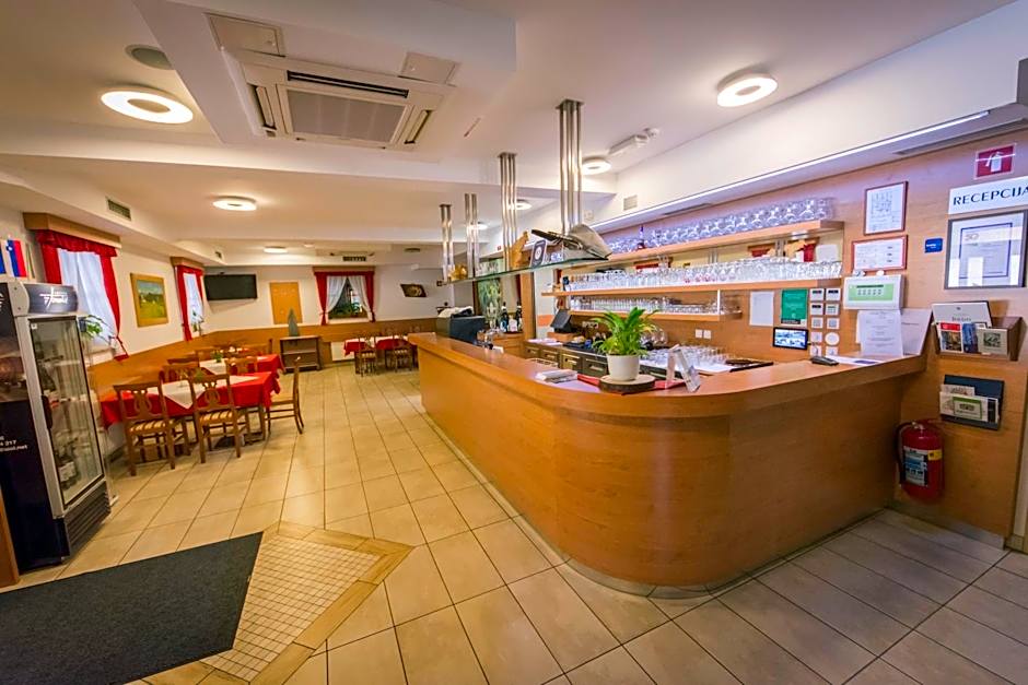 Domačija Vodnik & Apartments