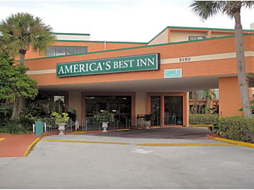 Americas Best Inn Main Gate East