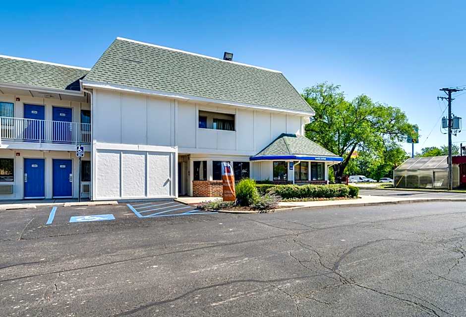 Motel 6-Schiller Park, IL - Chicago O'Hare