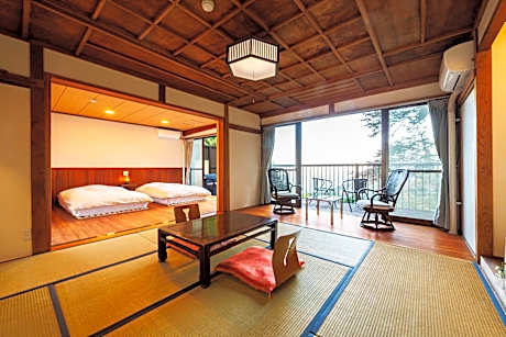 Double or Twin Room with Private Bathroom