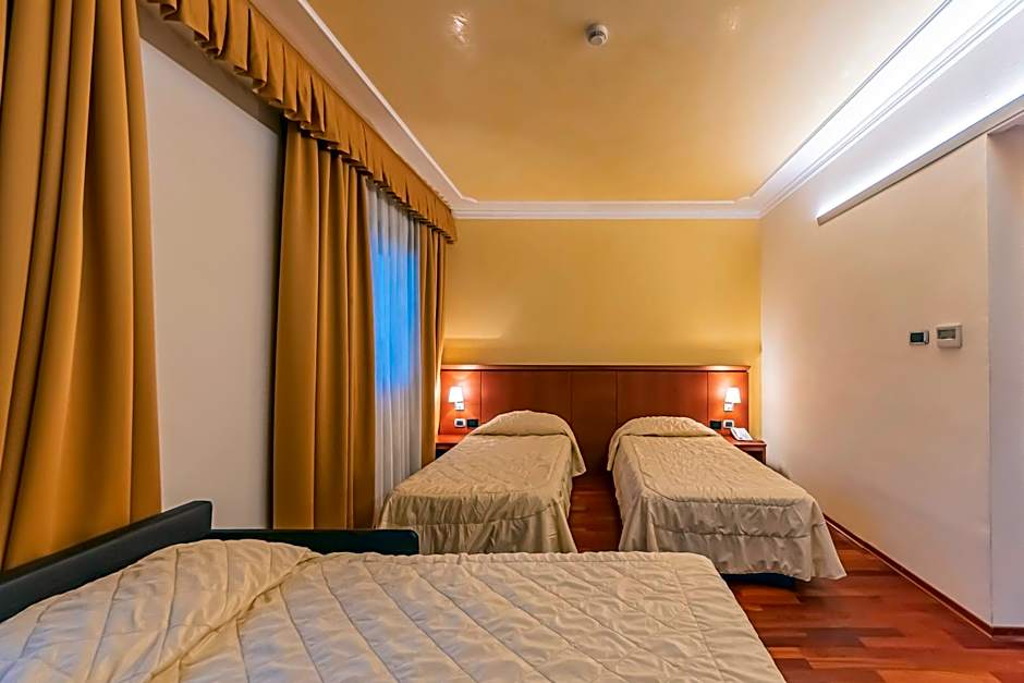 Dado Hotel International