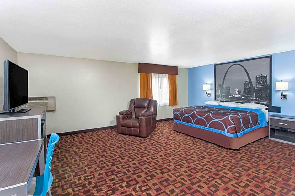 Super 8 by Wyndham Moberly MO