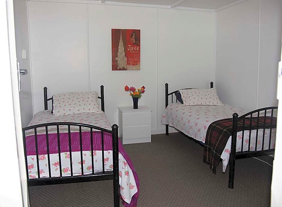 Surat Bay Lodge by the Sea/Backpackers Hostel