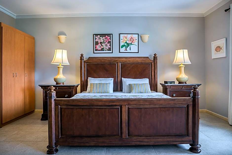 Balhambra Suites - Adults Only