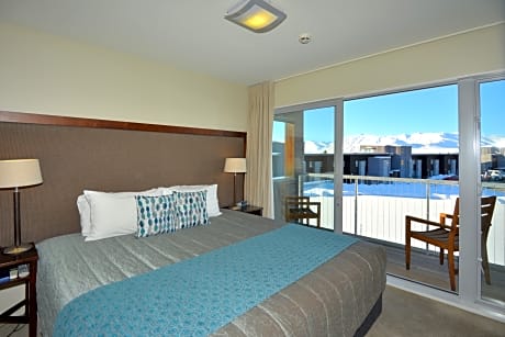1 Bedroom Mountain View Suite
