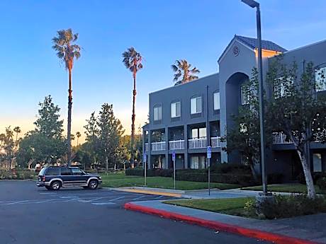 SureStay Hotel by Best Western Ontario Airport