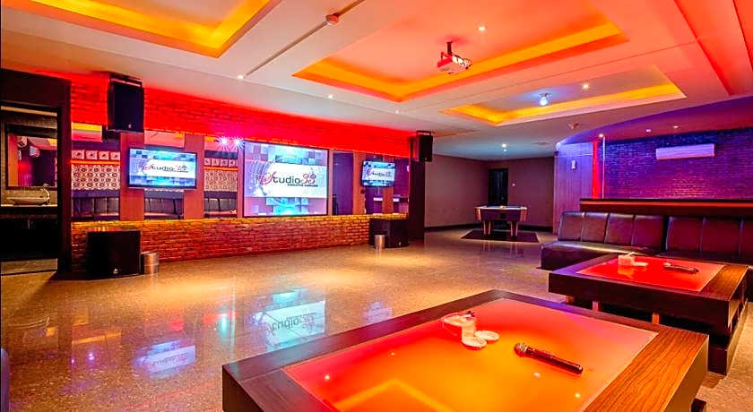 CLARO KENDARI (ex. Grand Clarion Hotel & Convention)