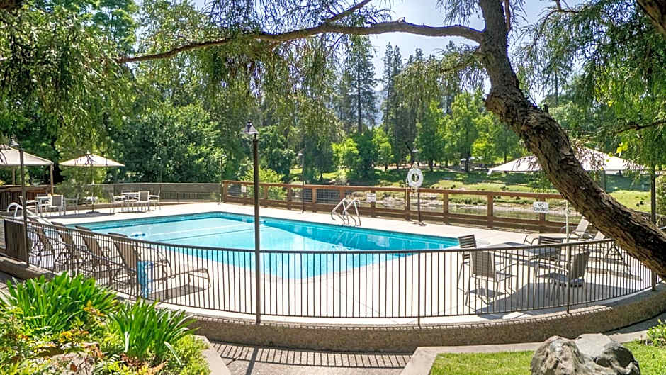 The Lodge at Riverside