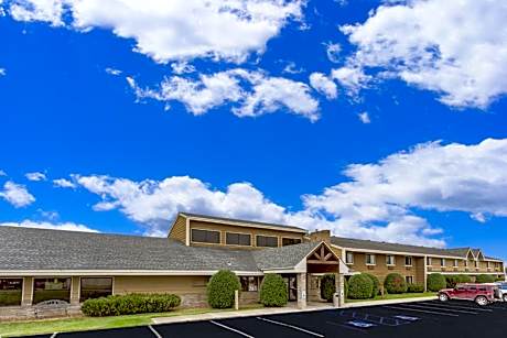AmericInn by Wyndham Dickinson