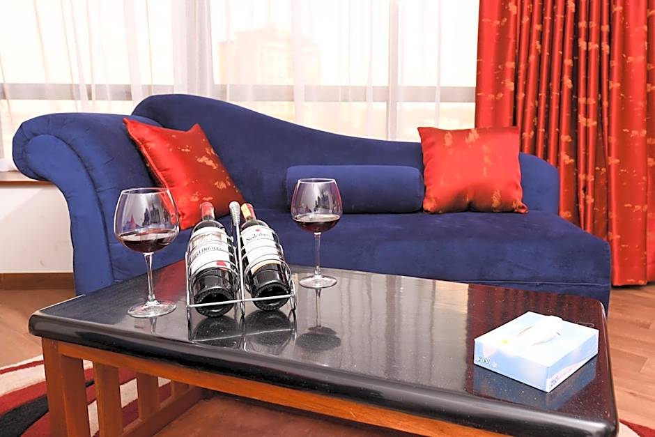 The Crossroads Hotel, Westlands