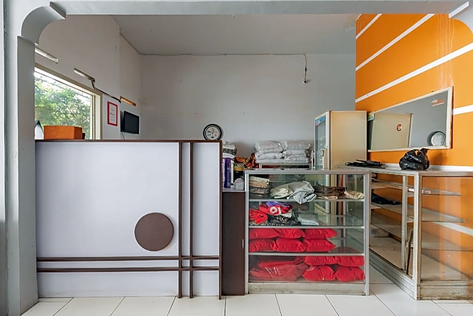 RedDoorz @ Merdeka Street Garut