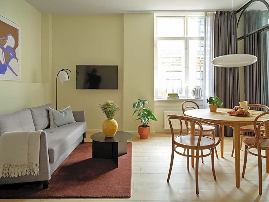 Apēron Apartment Hotel
