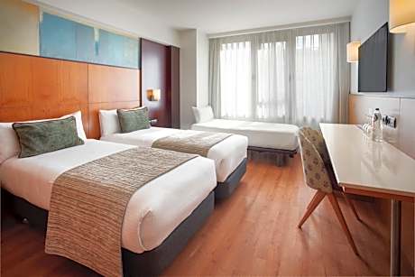 Triple Room (2 Adults + 1 Child)