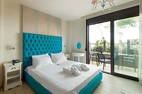 Double Room with Balcony (2 Adults + 1 Child)