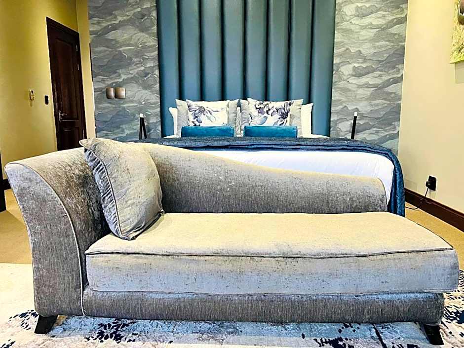 One O Eight Boutique Hotel