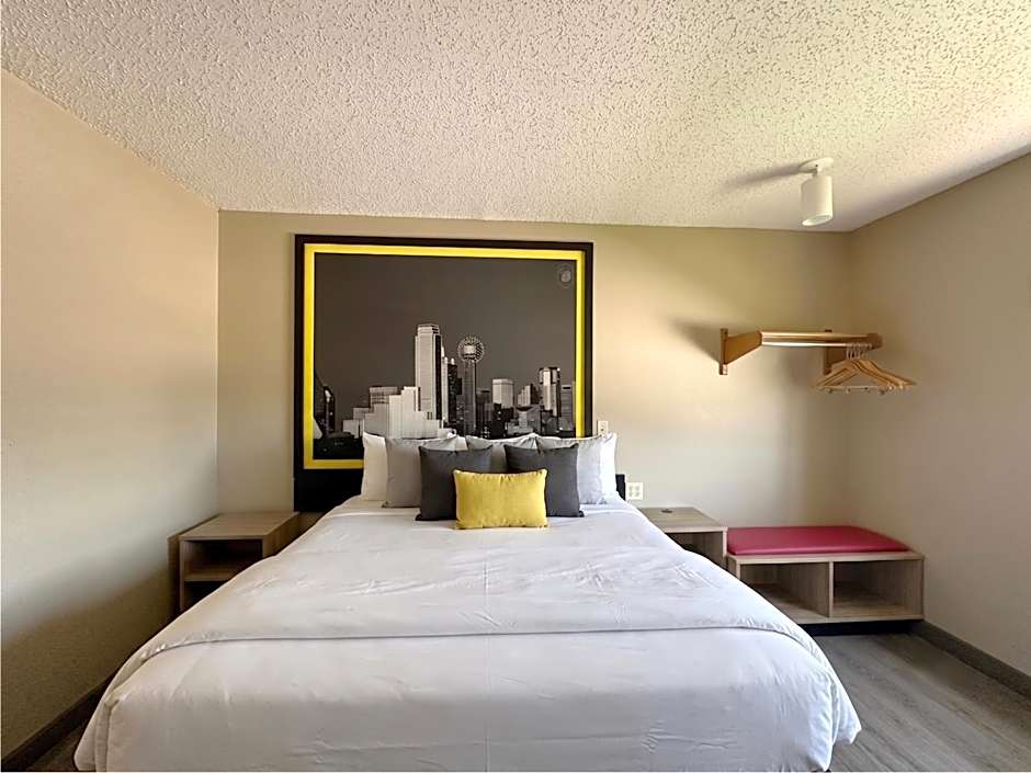 Super 8 by Wyndham Irving DFW Airport/South