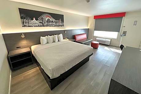 King Room - Non-Smoking