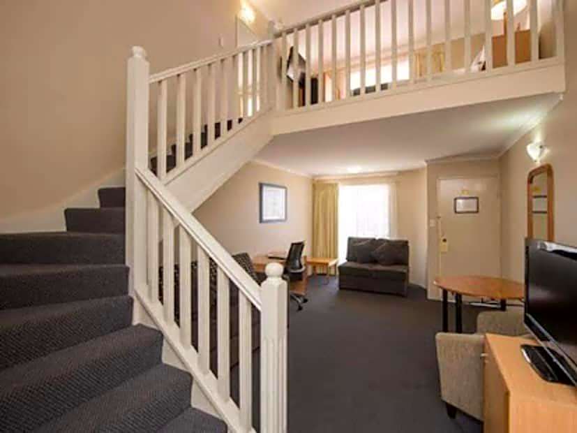 Harbour Sails Motor Inn