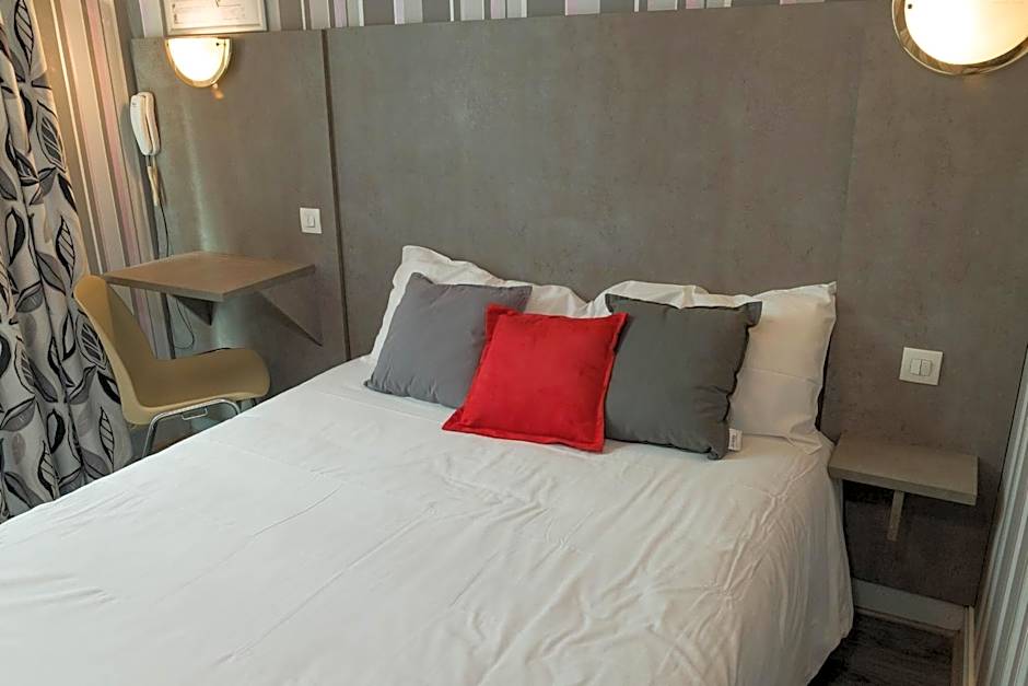 Panam Hotel GAMBETTA- Place Gambetta-Mairie du 20 emme