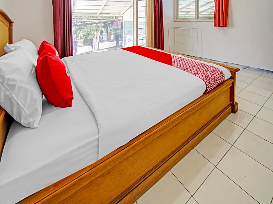 OYO 90077 Live Homestay