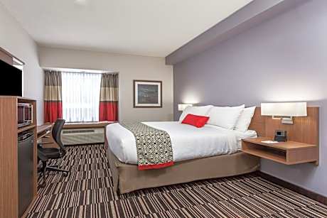 1 Queen Bed Deluxe Non-Smoking