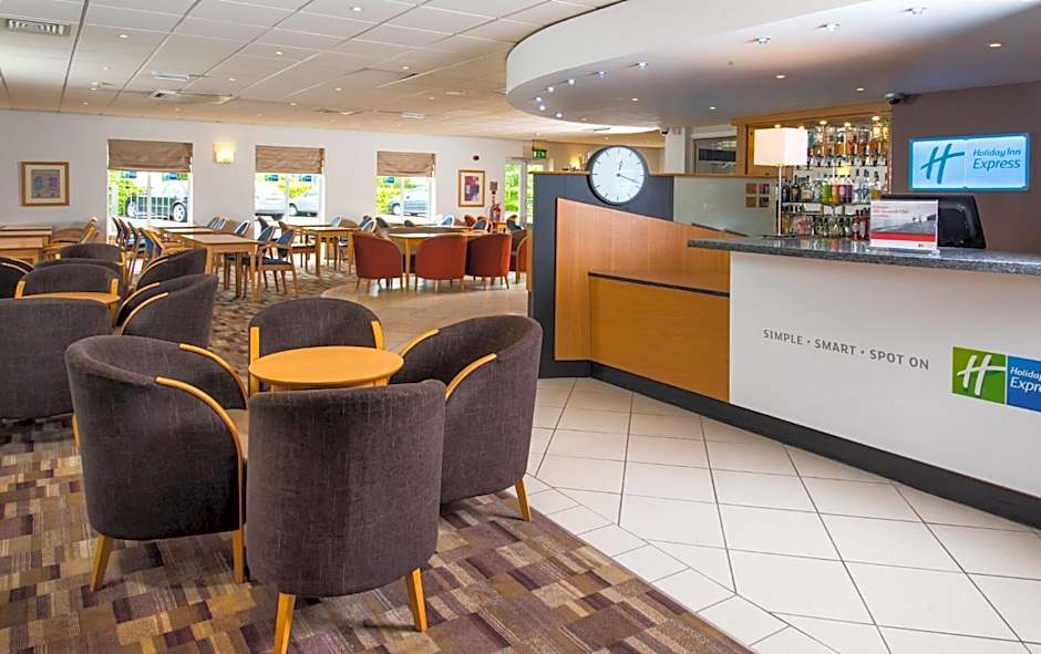 Holiday Inn Express Gloucester By IHG