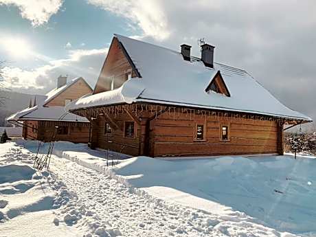 Bieszczadzkie Chatki - Willa Stasia
