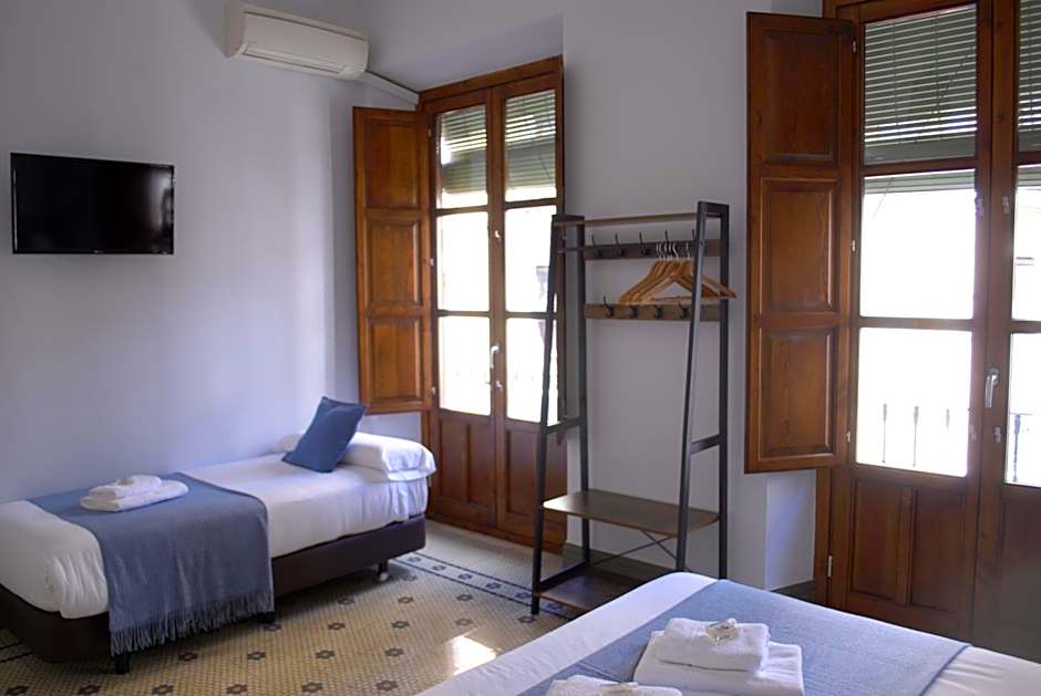La Perla Granada Suites