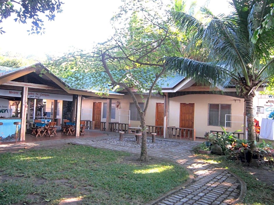 RedDoorz @ July's Haven Seaside Pension Camiguin