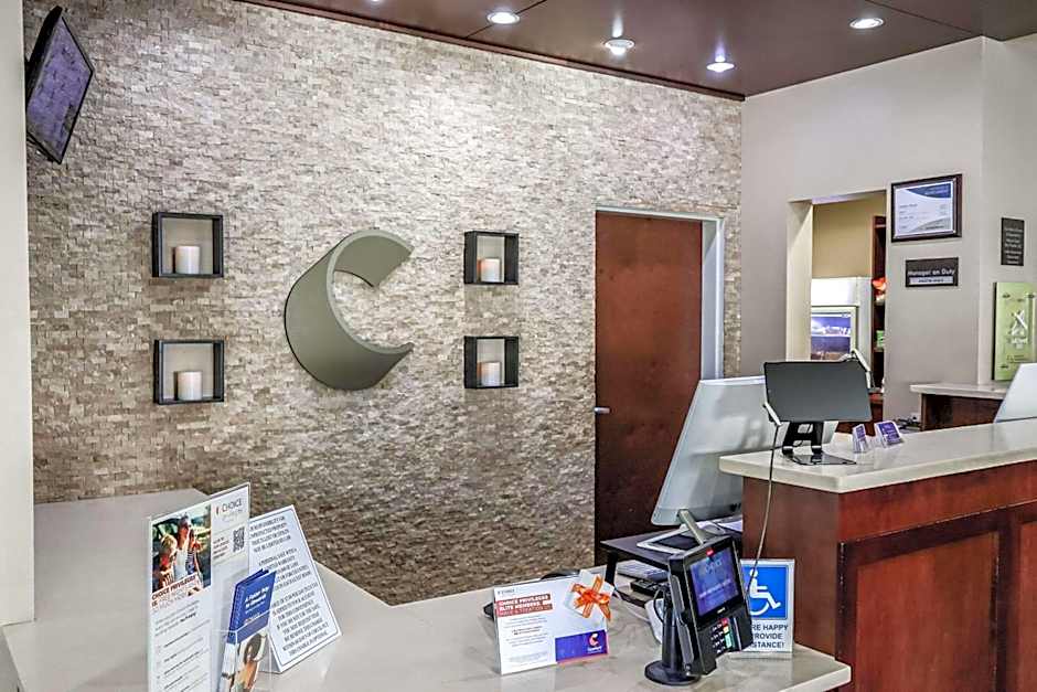 Comfort Suites Dunnellon near Rainbow Springs