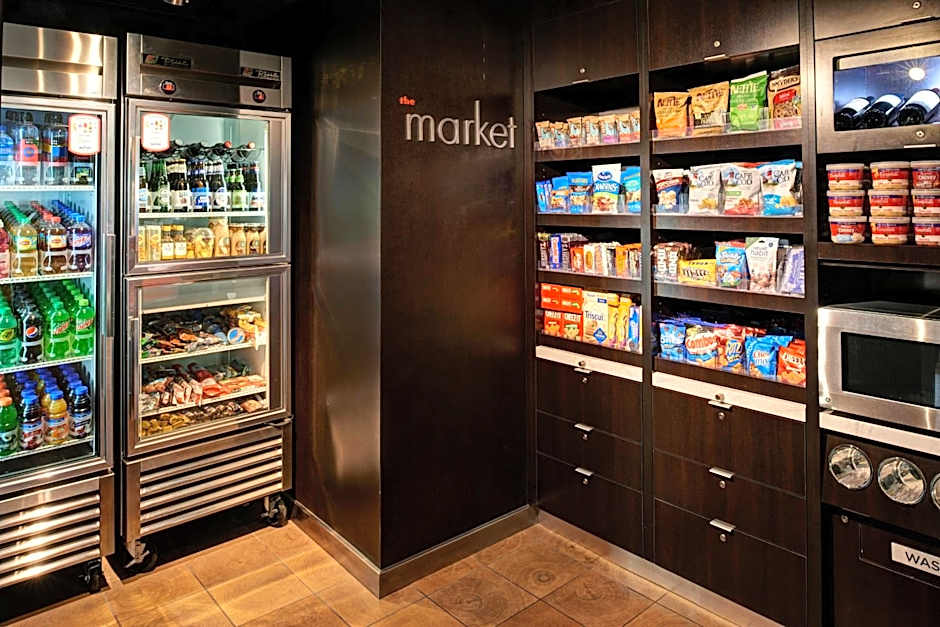 Courtyard by Marriott Louisville East