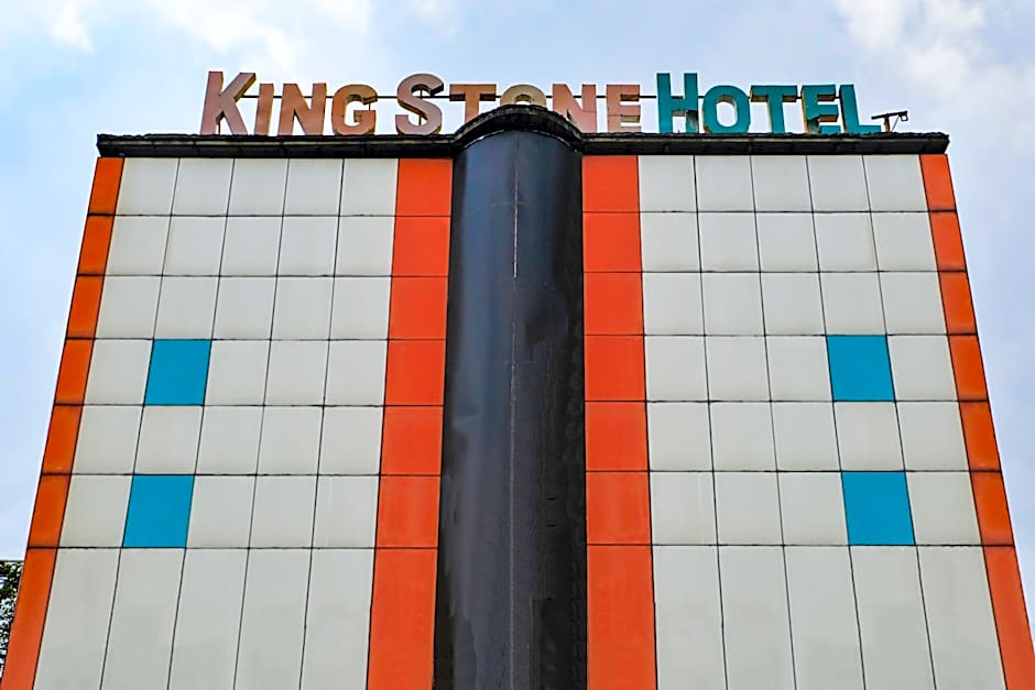 King Stone Hotel by ZUZU