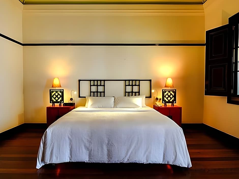 Cheong Fatt Tze - The Blue Mansion