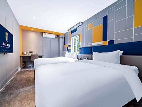 WH - New 7 Days Zizai Twin Room