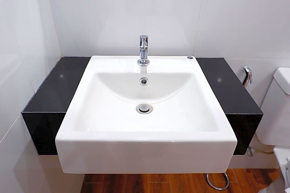 J & L Residence and Spa