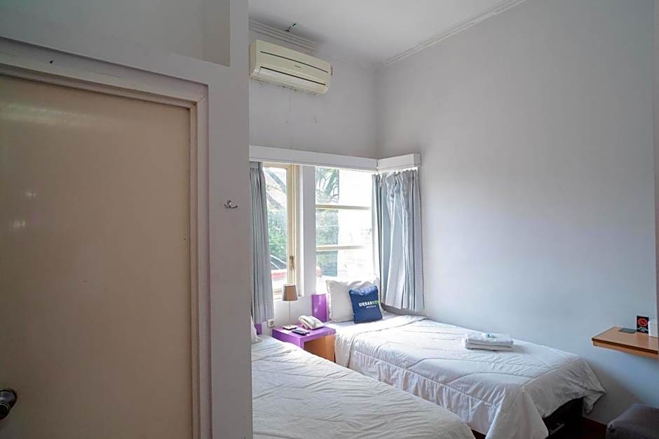 Urbanview Hotel FiFFa Kauman Malang