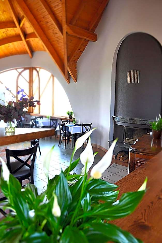 Tekergő Motel és Étterem