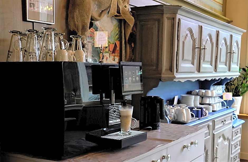 Alpenrose Hotel and Gardens