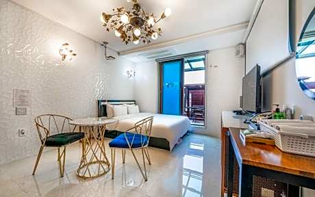 Hotel Russo (Korea Quality)