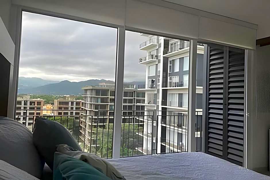 Monyxbnb at Zoho Skies