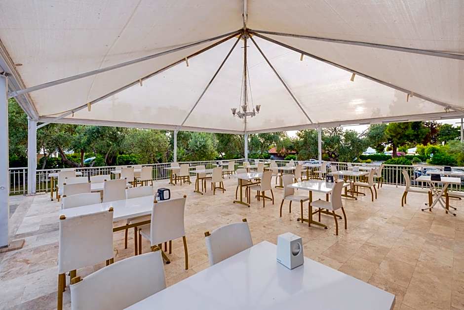 Hanedan Beach Hotel
